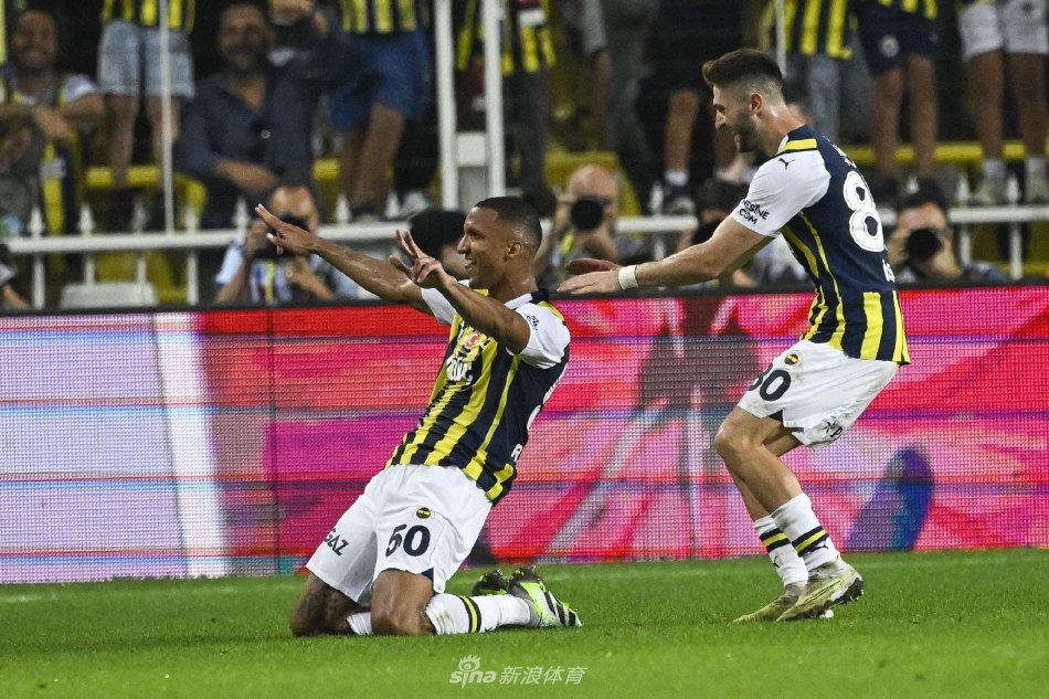 员在斯图加 员在斯图加